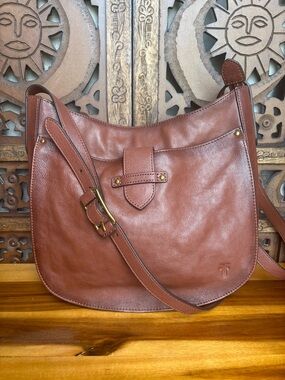 FRYE Classic Brown Leather Crossbody Saddle Bag
